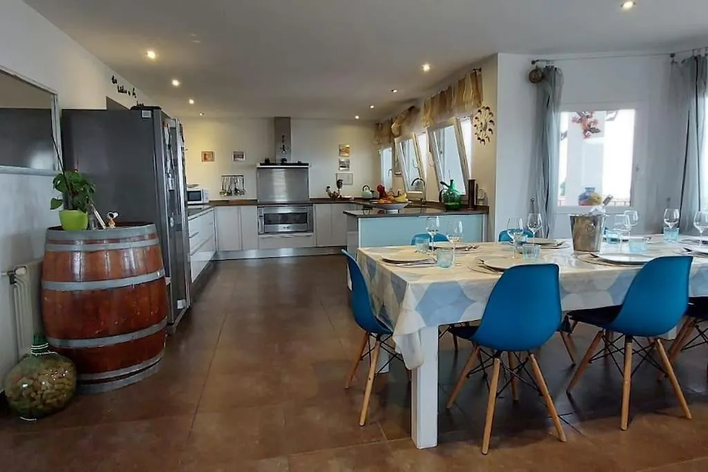 Villa Margarita - Amazing Views! Roses 0*,