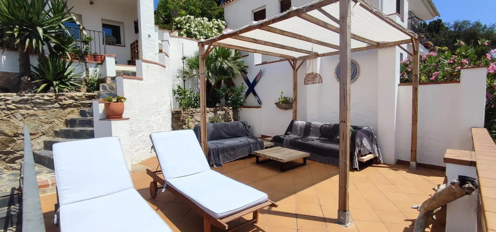 Villa Margarita - Amazing Views! Roses